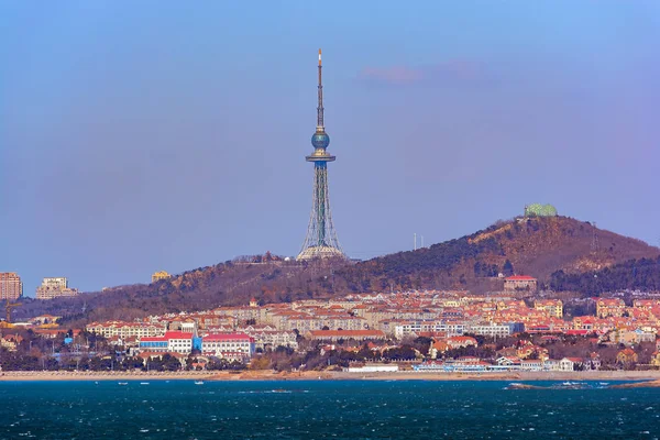 Qingdao China Janeiro 2017 Vista Mar Para Torre Televisão Qingdao — Fotografia de Stock