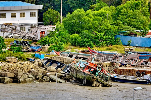 Klang Malaysia Janeiro 2017 Pico Barcos Pesca Abandonados Cais Maré — Fotografia de Stock