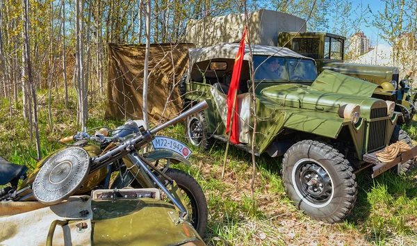 サンクトペテルブルク ロシア連邦 2018 ソビエト Wwii 陸軍オートバイ マシンガン でサイドカーと Ww2 の終わりを覚えて再現で — ストック写真