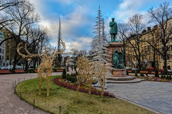 Helsinki Finlandia Grudzień 2018 Widok Parku Esplanadi Podczas Świąt Bożego — Zdjęcie stockowe