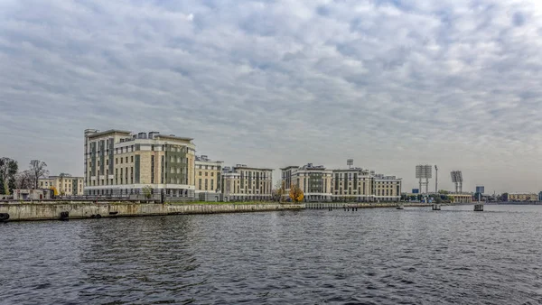 Saint-Petersburg, Rusya-17 Ekim 2018: Modern elit konut kompleksi 