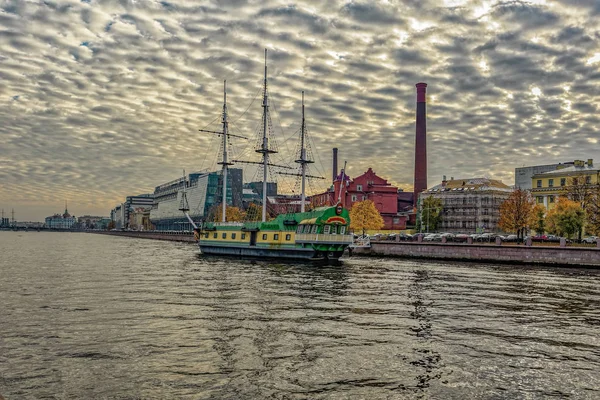 Saint Petersburg Russia Oct 2018 Sailboat Zabava Fun Floating Bar — Stock Photo, Image