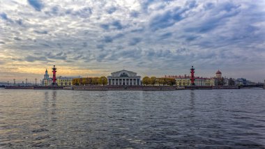 Saint-Petersburg. Neva, tükürmek, Vasilievsky Adası.