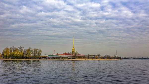 Petropavlovskaya Fort in Sint-petersburg, Rusland — Stockfoto