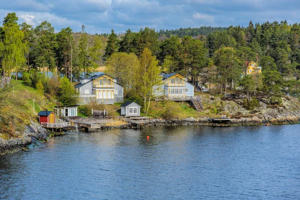 Vackra privata Waterfront hus i Stockholm skargard (Archi — Stockfoto