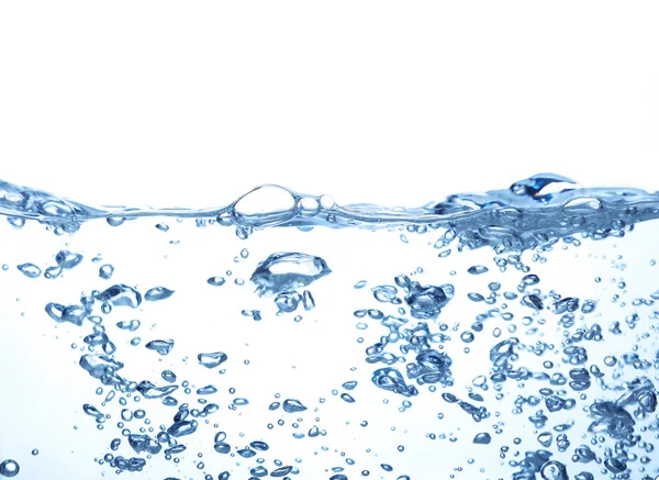 Закрыть Поверхность Воды Брызги Пузырьками Капель Изолированы Белом Фоне Низкий — стоковое фото