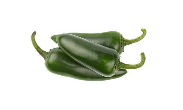 Nahaufnahme Einer Gruppe Von Drei Frischen Grünen Jalapeño Chilischoten Isoliert — Stockfoto