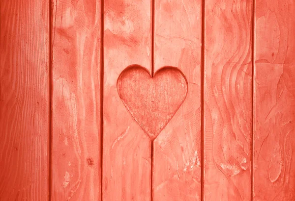 Zamknij Jeden Kształt Serca Symbol Miłości Romansu Rzeźbione Drewnie Drewniane — Zdjęcie stockowe
