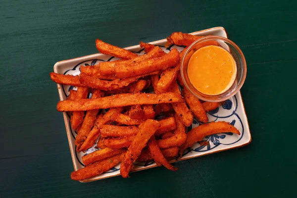 Porción de patatas fritas fritas — Foto de Stock