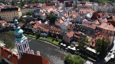 Yüksek açılı hava görünümü Cesky Krumlov Çek