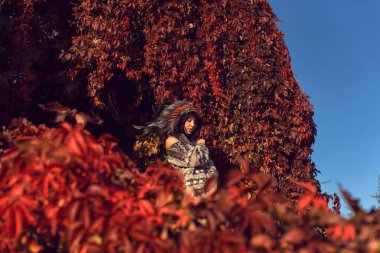 Parktaki kız Amerikan başlıklı.