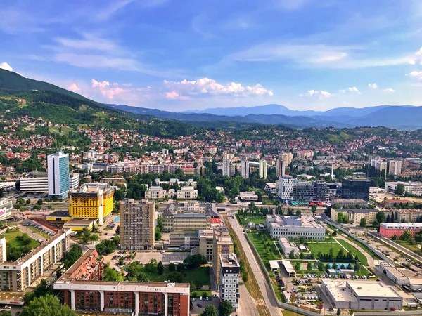 Bosna Hersek Başkentinde Yaz Aylarında Saraybosna Nın Panoramik Manzarası — Stok fotoğraf