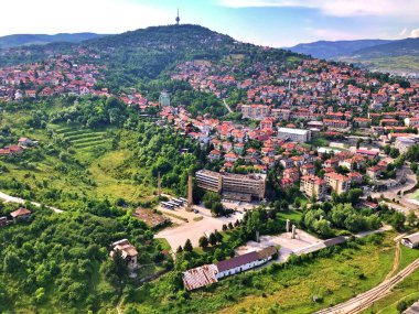 Bosna-Hersek 'in başkentinde yaz aylarında Saraybosna' nın panoramik manzarası