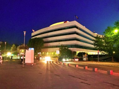 Bosna-Hersek 'in başkentinde yaz aylarında Saraybosna' nın panoramik manzarası