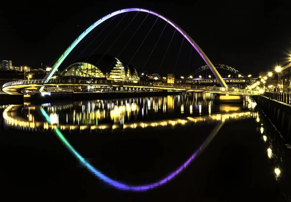 Gateshead Millennium Bridge Nabrzeżu Rzeki Tyne Newcastle — Zdjęcie stockowe