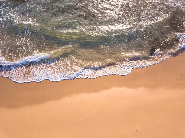 Corralejo Fuerteventura sahilde bakire kumlar havadan drone görüntü