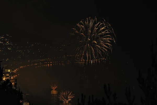 Feuerwerk Auf Dem Meer — Stockfoto