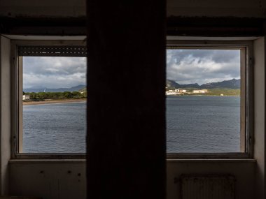 Pencereden bir görünüm