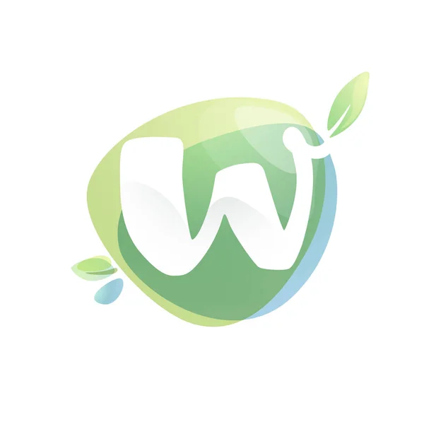 Logo lettre W avec espace négatif à l'aquarelle verte splash bac — Image vectorielle