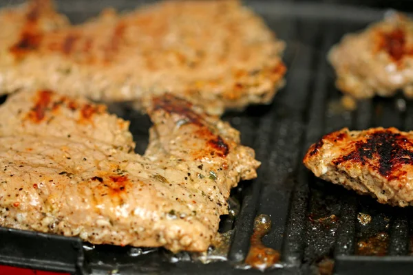 Carne Grelhada Torrada Saborosa — Fotografia de Stock