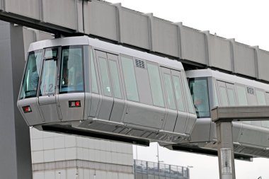 zemin üzerinde tramvay