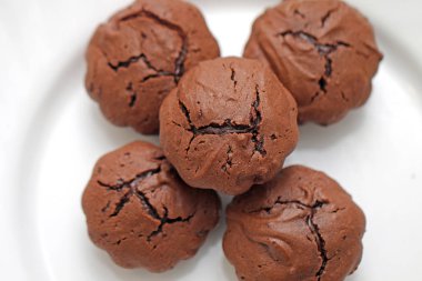 tepsiye lezzetli kurabiye yüzü kızaran fırında pişirme