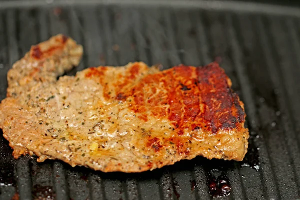 Carne Grelhada Torrada Saborosa — Fotografia de Stock