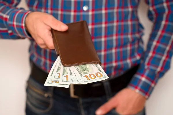 Muž Drží Dolarů Jeho Rukou — Stock fotografie