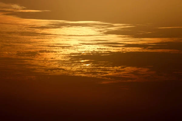 Sonnenuntergang Meer Rote Sonne Sitzt Hinter Dem Horizont — Stockfoto