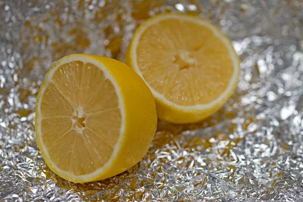 Amarillo Limón Sobre Fondo Papel Aluminio —  Fotos de Stock