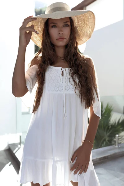 Light White Summer Dress Tender Young Girl Straw Hat Head — Stock Photo, Image