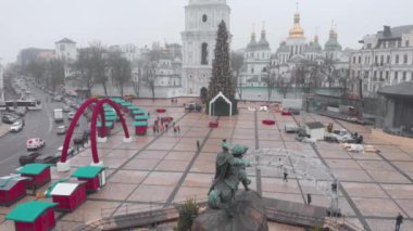St. Sophia Katedrali 'nin yanındaki ana Noel ağacı. Kiev, Ukrayna 2020