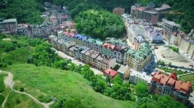 Ukrayna 'nın başkenti Kiev' in eski Vozdvizhenka bölgesinin en iyi manzarası. St Andrew 's Cherch Manzarası, Podil, Kiev Ukrayna