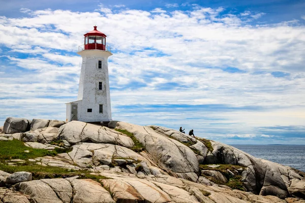 Εικόνα Της Nova Scotia Φάρος Της Peggy Cove Μια Ηλιόλουστη — Φωτογραφία Αρχείου