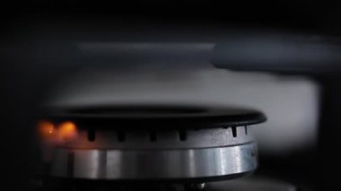 Bir mutfak Gaz yakıcı gaz sobası. Yakın çekim
