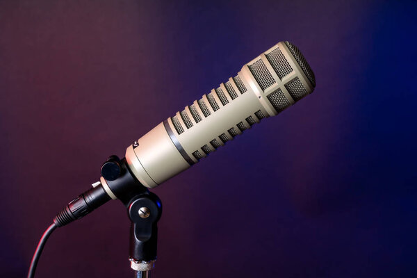 Professional microphone for radio and broadcast television announcer