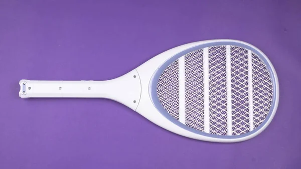 Tenis Raketi Şeklinde Elektrikli Sivrisinek Katili Şarj Edilebilir Sivrisinek Vurucu — Stok fotoğraf