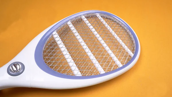 Mosquitero Eléctrico Forma Raqueta Tenis Murciélago Swatter Mosquitos Recargable Aislado —  Fotos de Stock