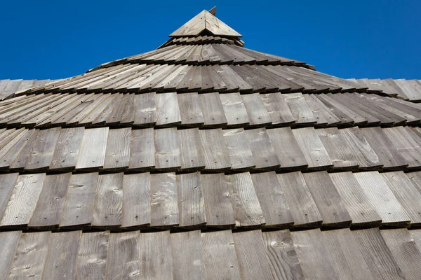Polonya Podkarpackie Bieszczady, Bircza bakış açısı. Çatı kiremitlerle kaplı..