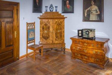 Polonya. Daha az Polonya Voyvoda 'sı. Dunajec Şatosu, Niedzica 12.08.2014 - Niedzica-Zamek köyündeki Czorsztyn Barajı 'nın sağ kıyısında bulunan bir ortaçağ kalesi.