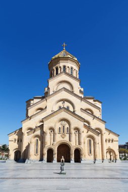 Tiflis, 17 Nisan 2015 Holy Trinity Katedrali ve cephe yakın çekim