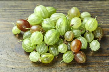 Yeşil organik çilek Bektaşi. Doğal gıda