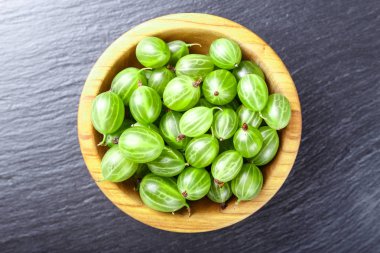 Bir tabak, metin, üstten görünüm, yaz hasat çilek için yer olgun Bektaşi üzümü