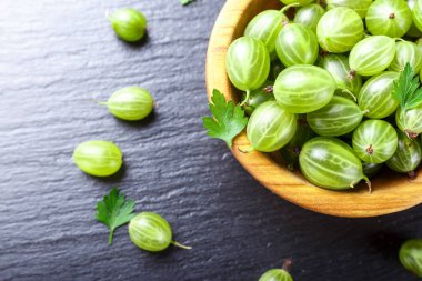 Bir tabak, metin, üstten görünüm, yaz hasat çilek için yer olgun Bektaşi üzümü