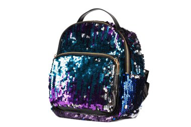 Kadın sırt çantasında pullu veya mavi-mor izole beyaz arka plan üzerinde parıldıyor. kırpma pat