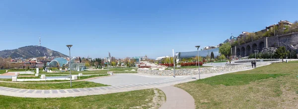 Modern Park Tbiliszi Nyári Táj Grúzia 2017 Április — Stock Fotó