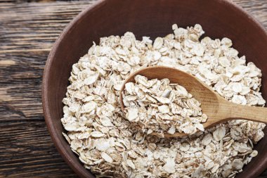 kil plaka yakın çekim içinde çiğ yulaf ezmesi. Yulaf ezmesi yemek kahvaltı. tex için yer