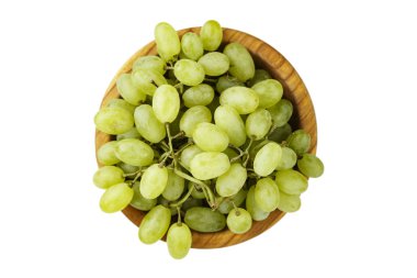 Beyaz arka plan üzerinde izole bir tabak içinde olgun yeşil üzüm. tex için yer