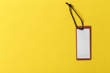 bir hediye ya da mal imzalamak için bir dize boş bir etikette. tex için yer