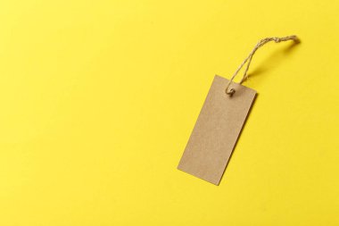 bir hediye ya da mal imzalamak için bir dize boş bir etikette. tex için yer